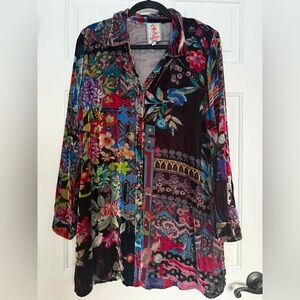 Johnny Was Velvet Floral Button Up Tunic 
Sz L